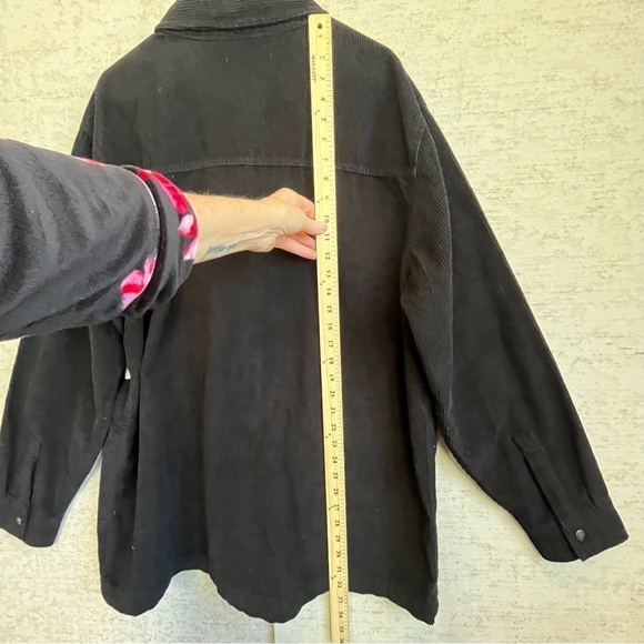 NWT Corduroy Shacket Snap Up Black Front Pockets Oversized Fit No Boundaries - Picture 12 of 15